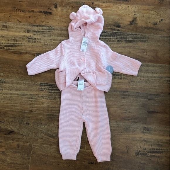 **HOST PICK** ***NWT*** GAP Baby Brannan Bear Sweater Outfit Set Pink 3-6 Months - Picture 5 of 7
